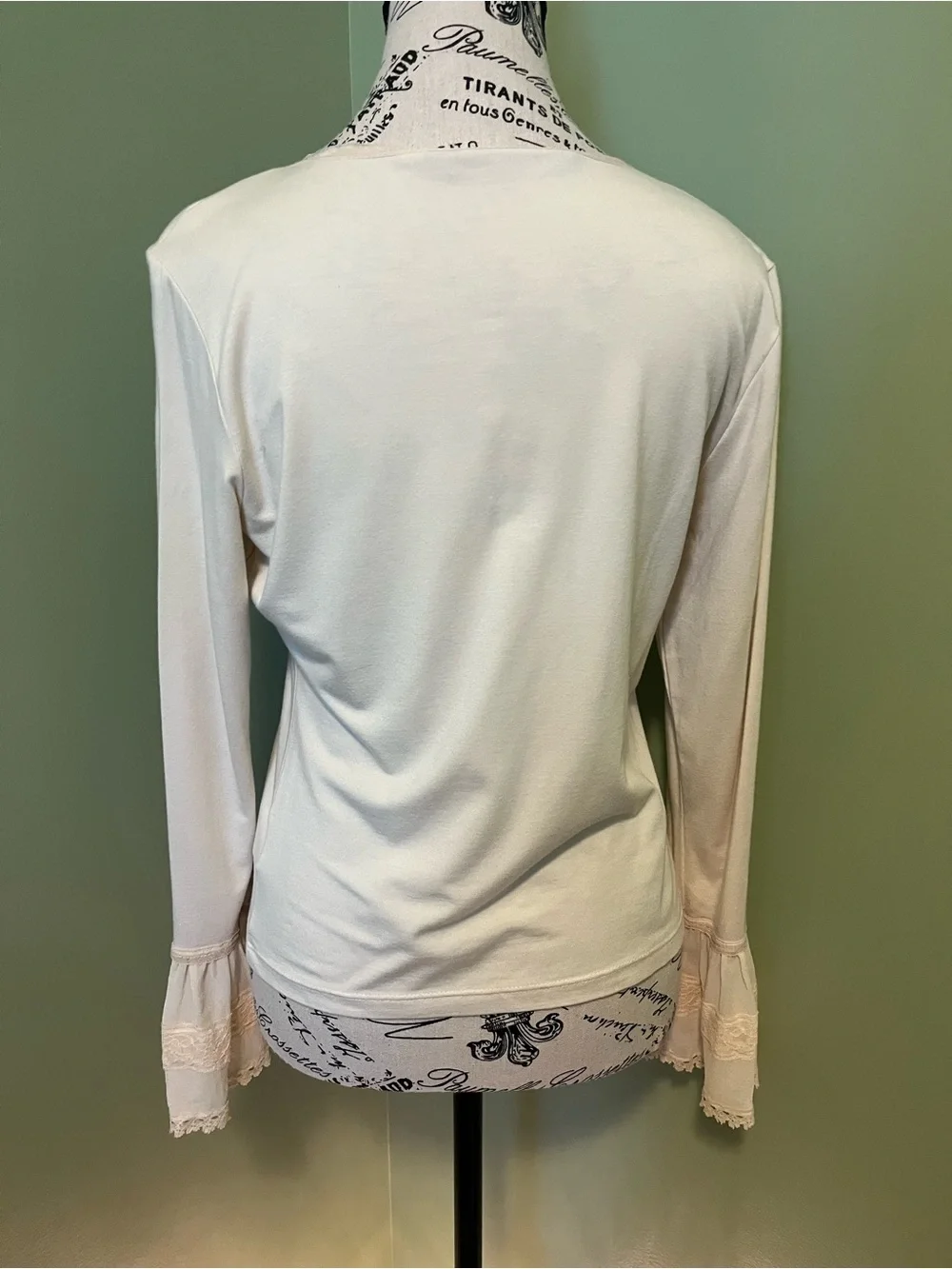 Johnny Was Women’s Cream Long-Sleeve V-Neck Top with Lace Bell Cuffs